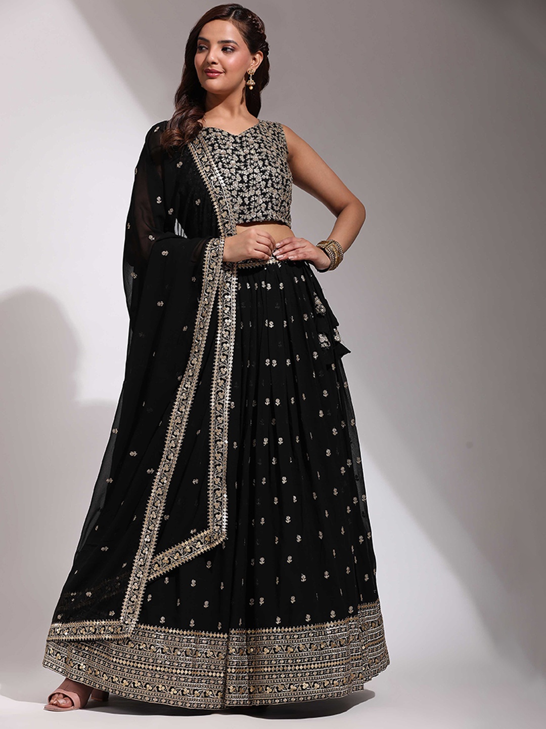 

Fabcartz Embellished Sequinned Semi-Stitched Lehenga & Unstitched Blouse With Dupatta, Black