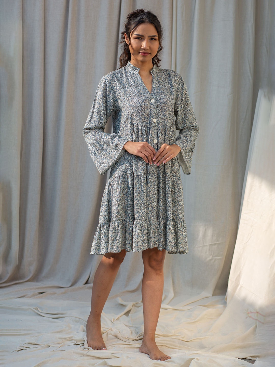 

Seryeon Floral Print Flared Sleeve Mandarin Collar Liva A-Line Dress, Blue