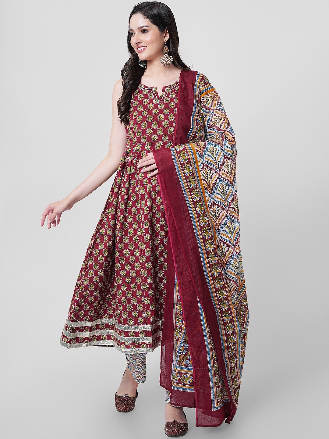 

JANAKDULARI CREATION Floral Printed Gotta Patti Pure Cotton Kurta with Palazzos & Dupatta, Maroon