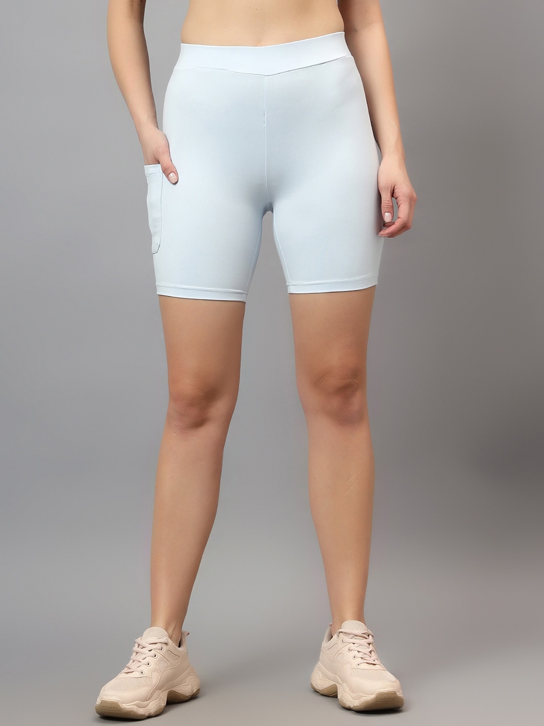 

DIAZ Women Skinny Fit Mid-Rise Cycling Sports Shorts, Turquoise blue
