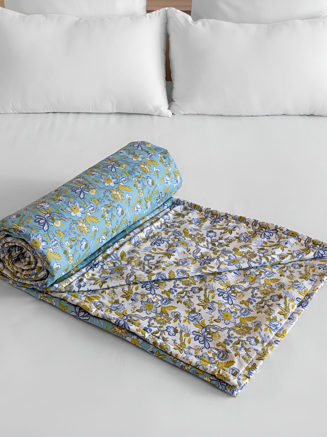 

HOMEMONDE Green & Blue Floral AC Room 210 GSM Cotton Reversible Double Bed Dohar