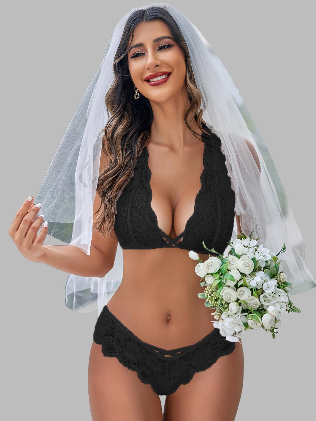 

VAGHBHATT Self-Design Lace Lingerie Set, Black