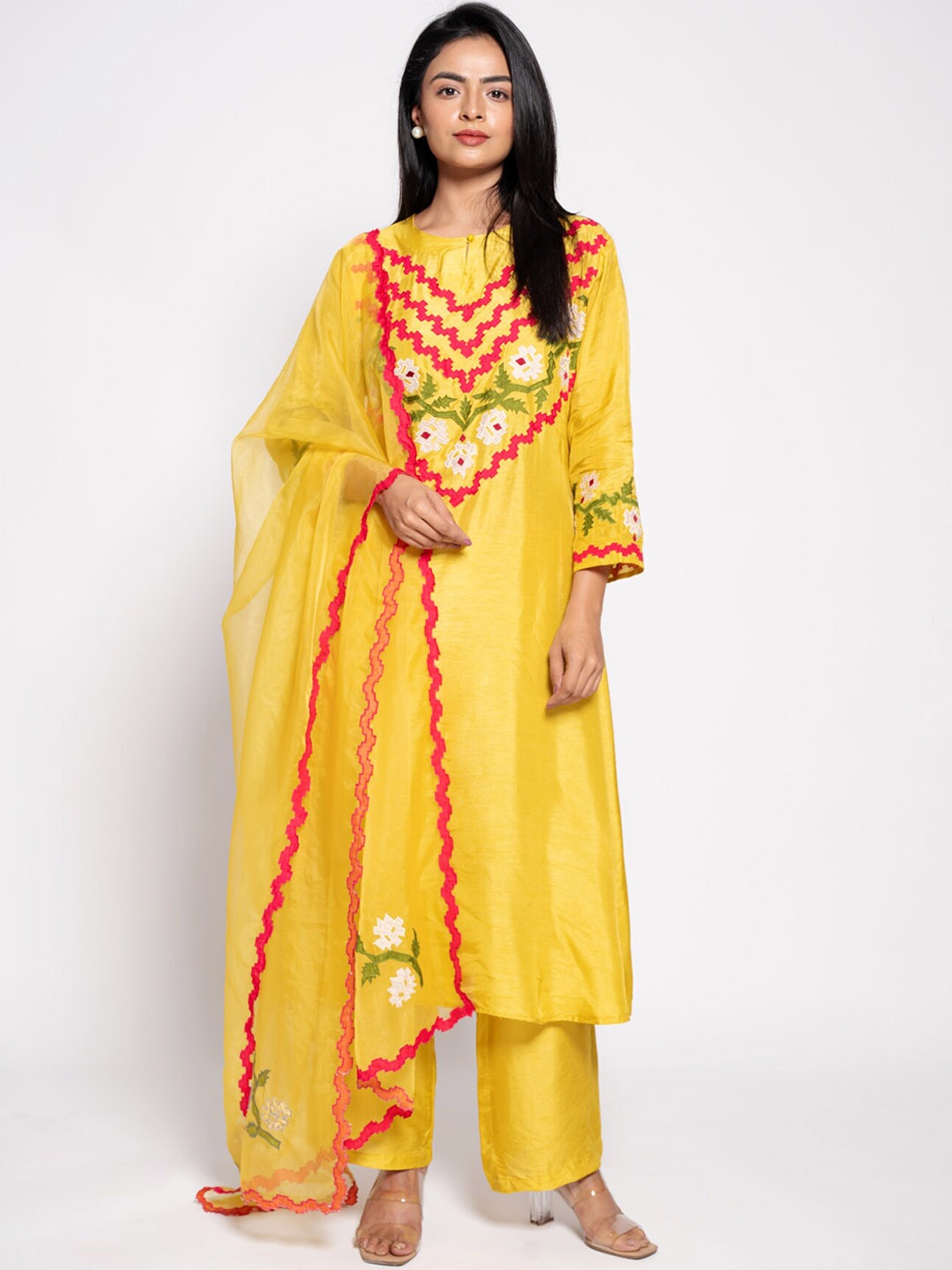 

AFFAIRE'S BY LEVELL5 Floral Printed Yoke Design A-Line Kurta with Trousers & Dupatta, Yellow