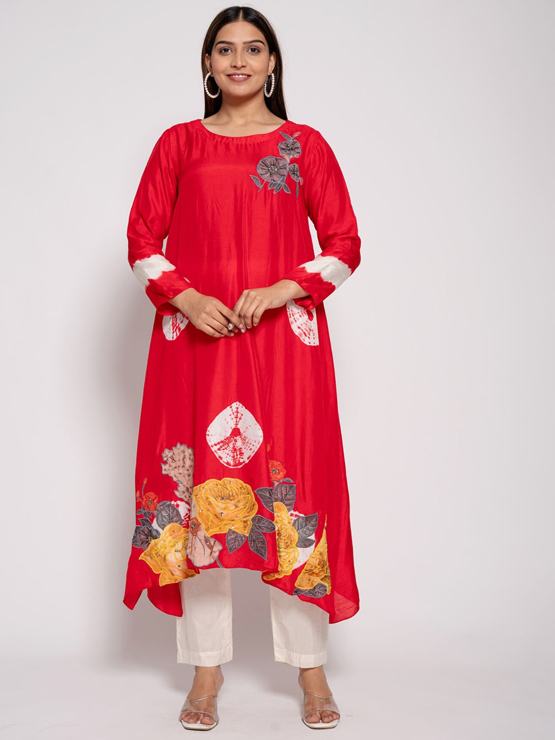 

AFFAIRE'S BY LEVELL5 Floral Embroidered Sequinned Round Neck A-Line Kurta & Trousers, Red