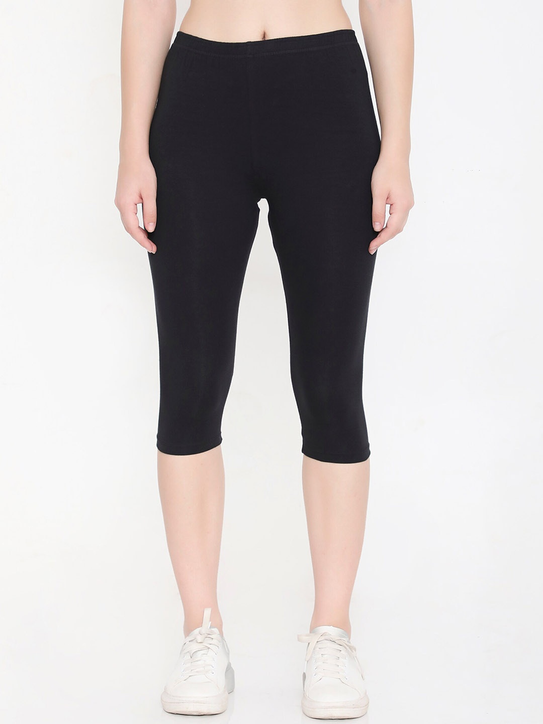 Feelings Women Solid Slim Fit Cotton Capri, Black