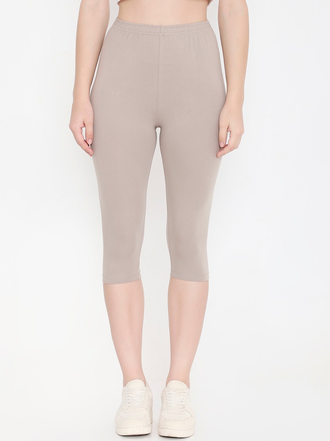 

Feelings Women Solid Slim Fit Cotton Capri, Grey