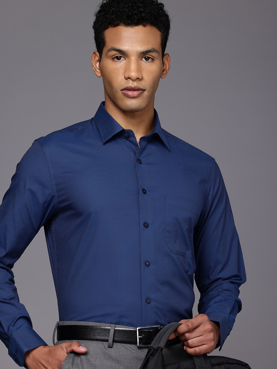 

Louis Philippe Slim Fit Opaque Self Striped Formal Shirt, Blue