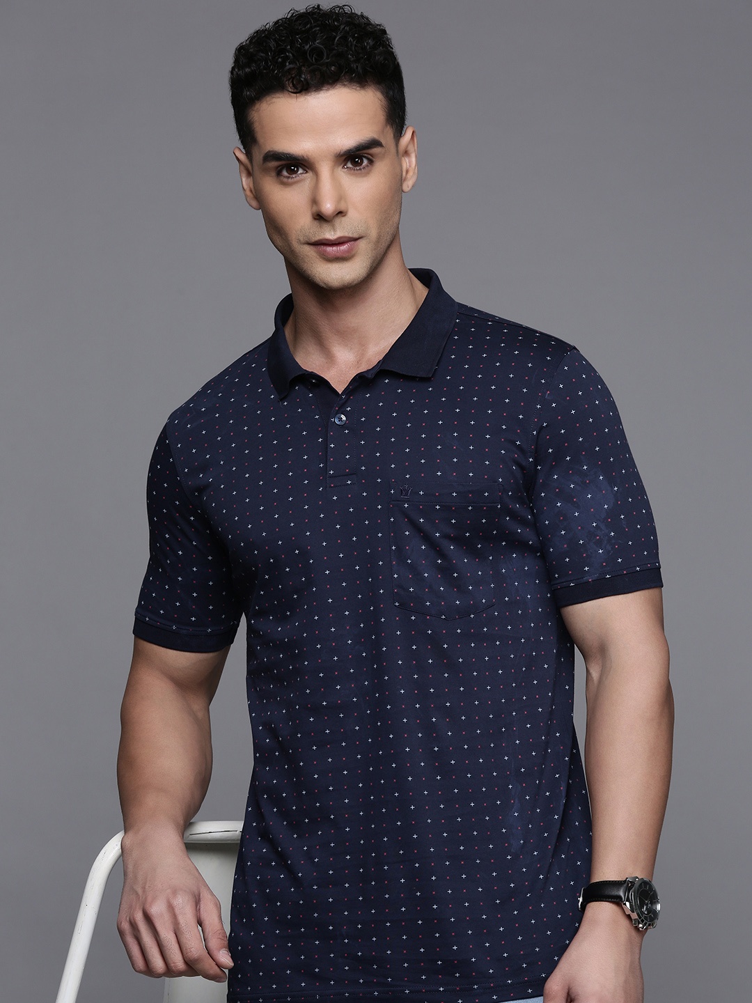 

Louis Philippe Printed Polo Collar Pure Cotton Pockets T-shirt, Navy blue