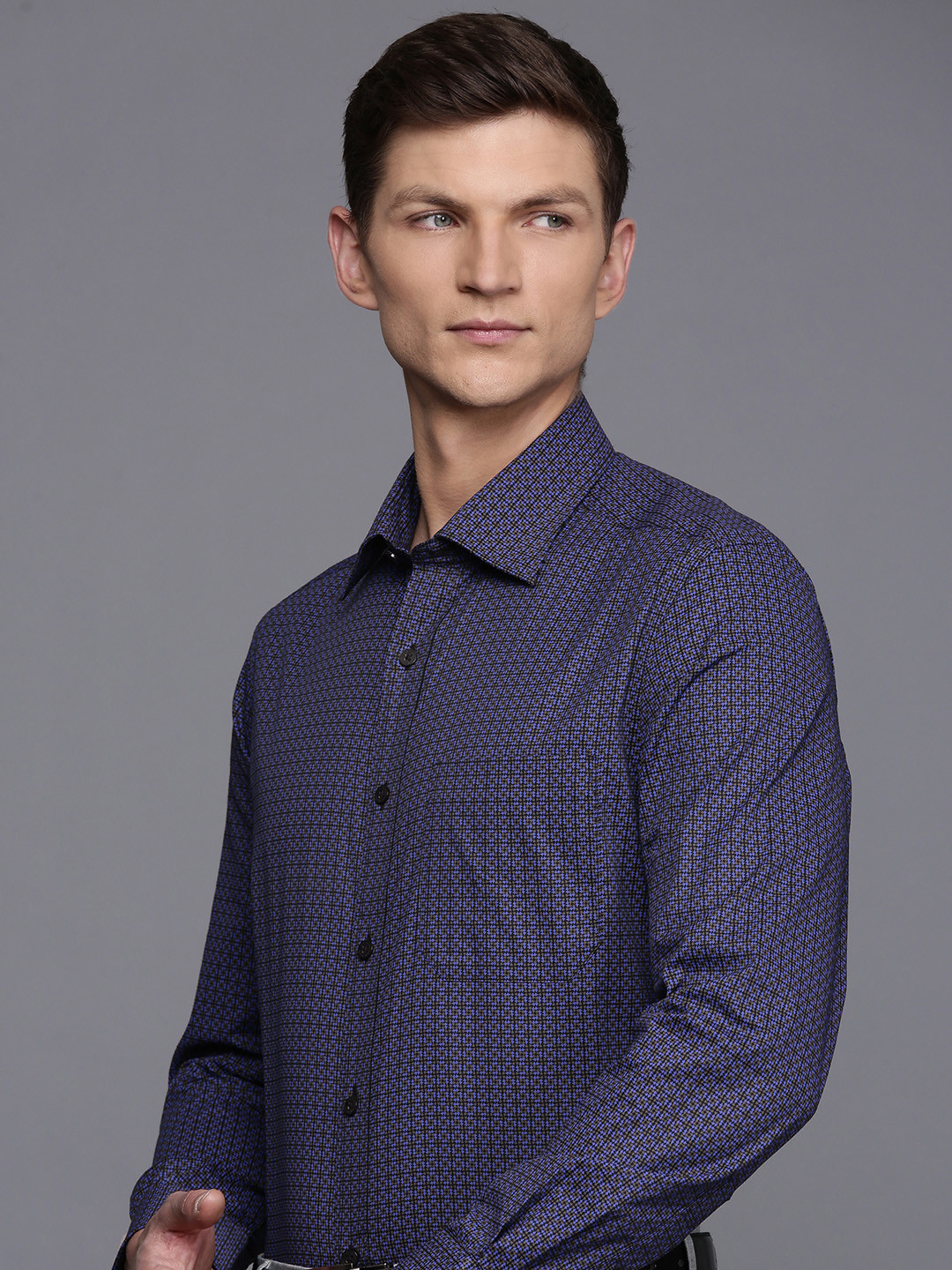 

Louis Philippe Pure Cotton Classic Fit Geometric Printed Formal Shirt, Navy blue
