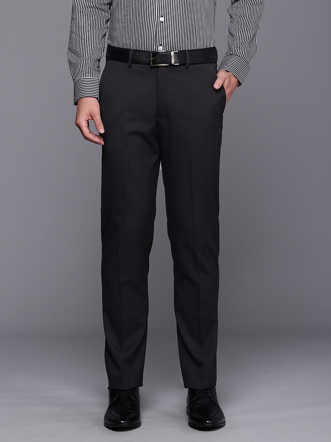 

Louis Philippe Men Slim Fit Formal Trousers, Black