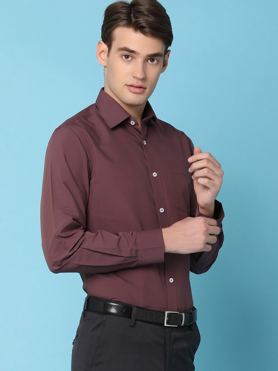 

V-Mart Spread Collar Formal Shirt, Purple