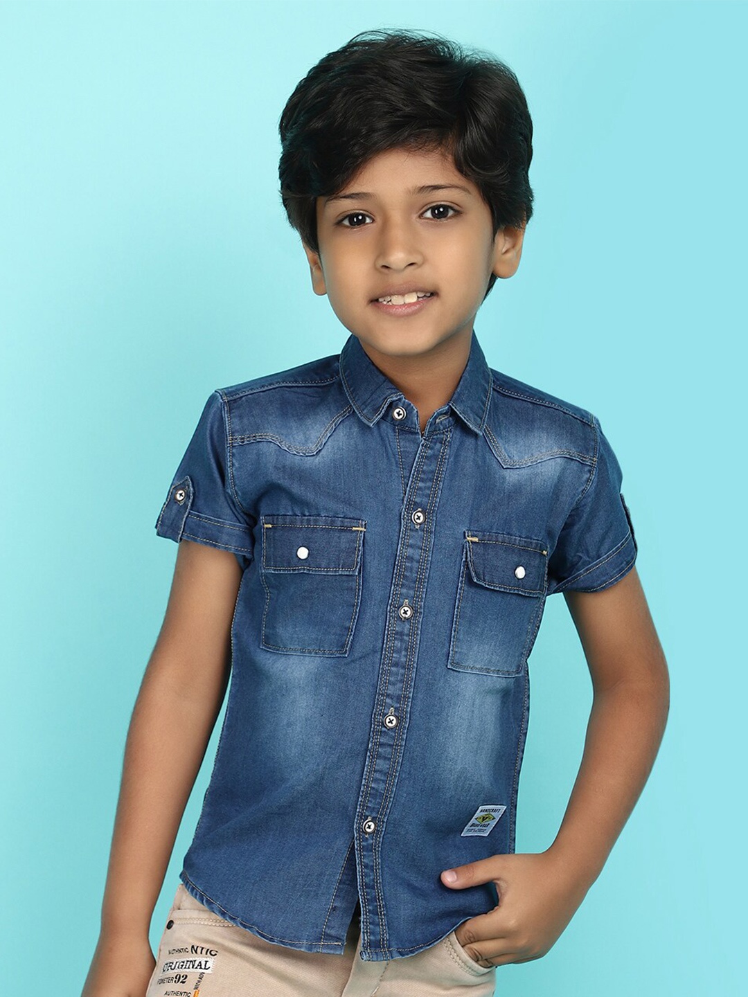 

V-Mart Boys Spread Collar Roll-Up Sleeves Faded Casual Shirt, Blue