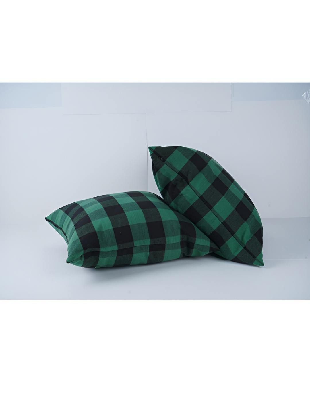 

SKANDA FAB Green & Black 2 Pcs Checked Square Cushion Covers