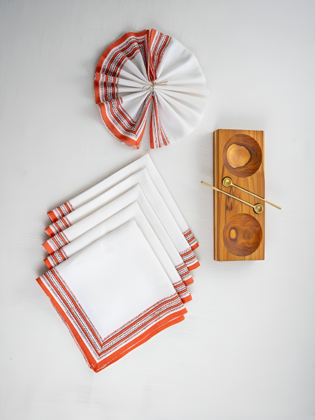 

Ratan Cart White & Red 6 Pieces Cotton Dinner Table Napkins