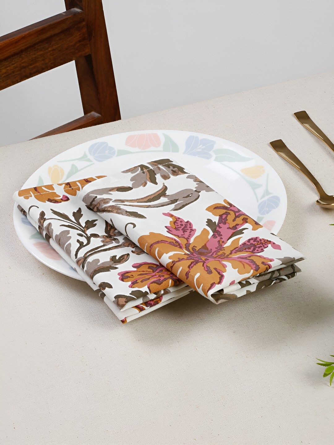 

Ratan Cart Brown & White 4 Pieces Floral Printed Cotton Dinner Table Napkins