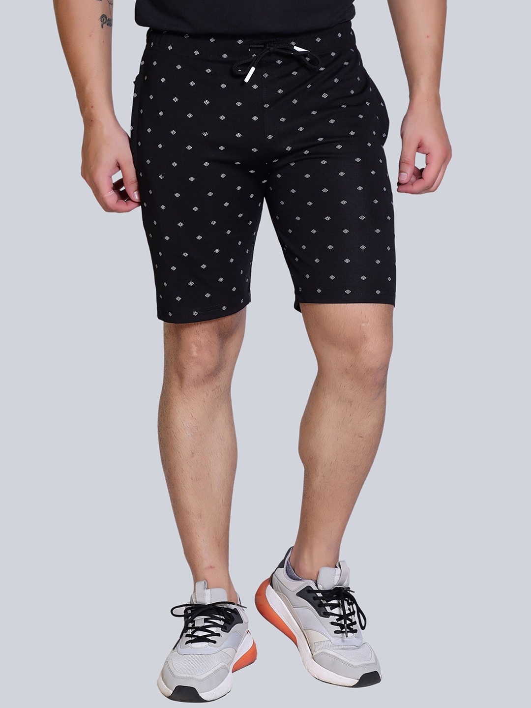 

STARFOX Men Printed Shorts, Black