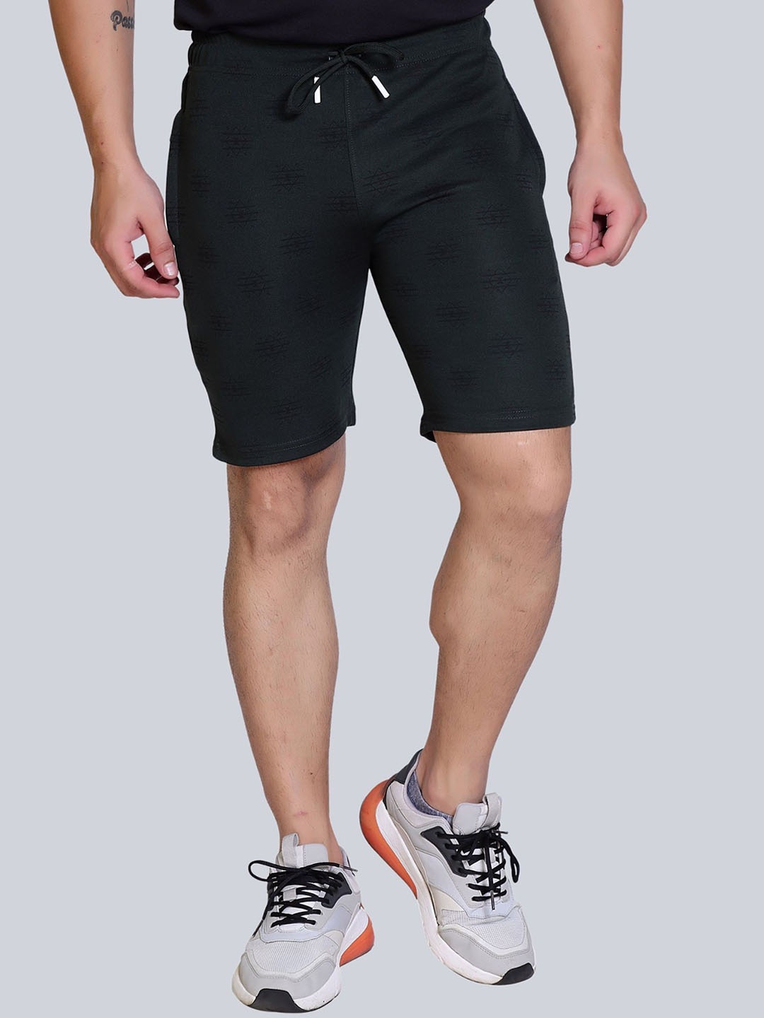 STARFOX Men Printed Shorts, Olive