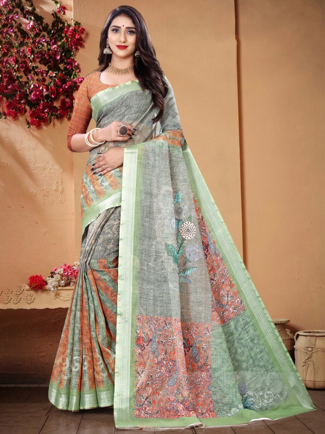 

Fevinaa Floral Zari Linen Blend Saree, Green