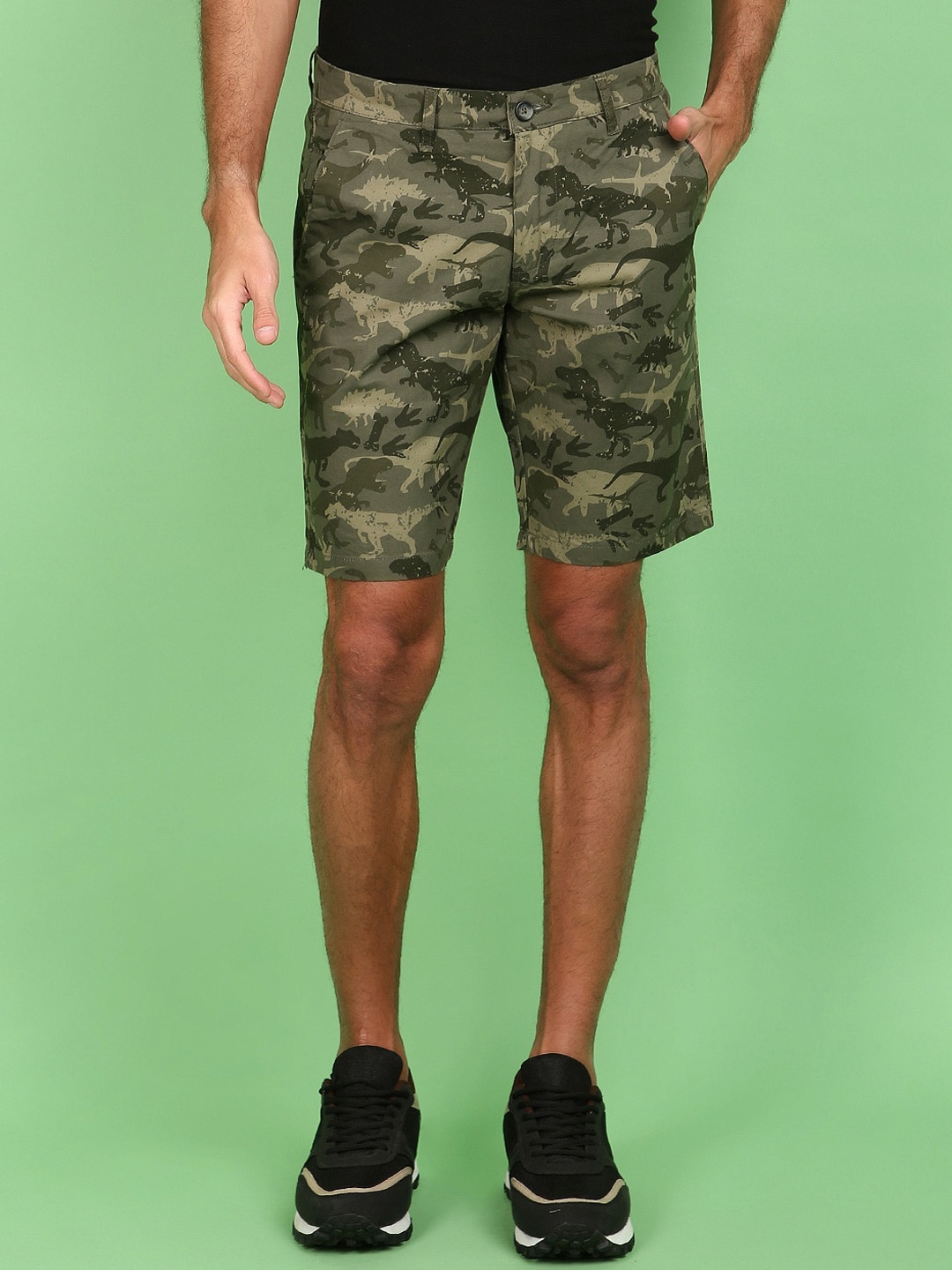 

V-Mart Men Camouflage Printed Cotton Shorts, Green