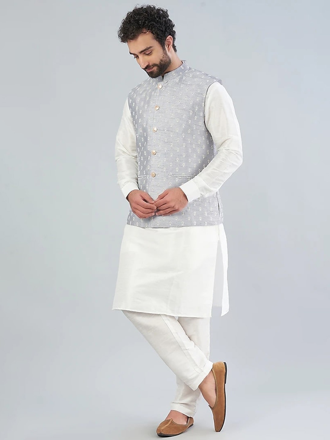 

RNG Safawala Mandarin Collar Regular Kurta with Pyjama With Jacket, Blue