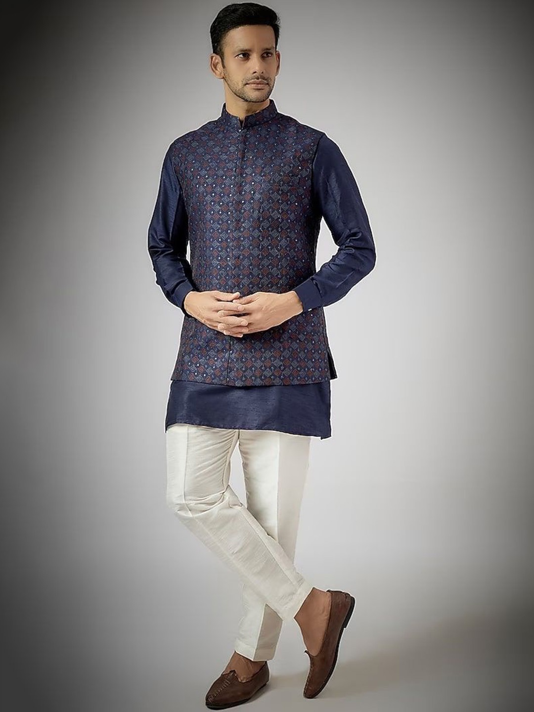 

RNG Safawala Mandarin Collar Dupion Silk Straight Kurta With Pyjamas With Nehru Jacket, Mauve