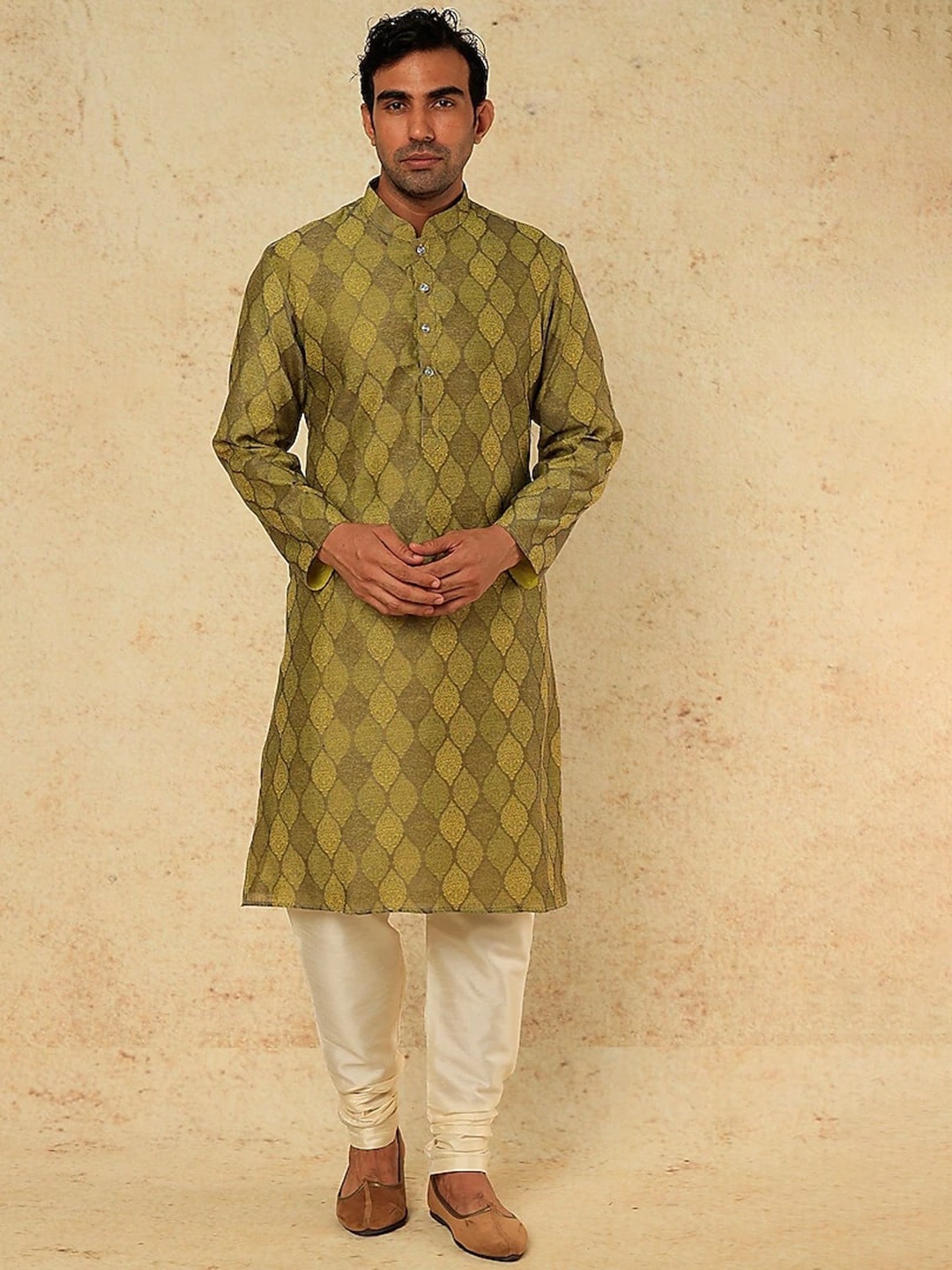 

RNG Safawala Ethnic Motifs Printed Mandarin Collar Long Sleeves Kurta with Churidar, Green