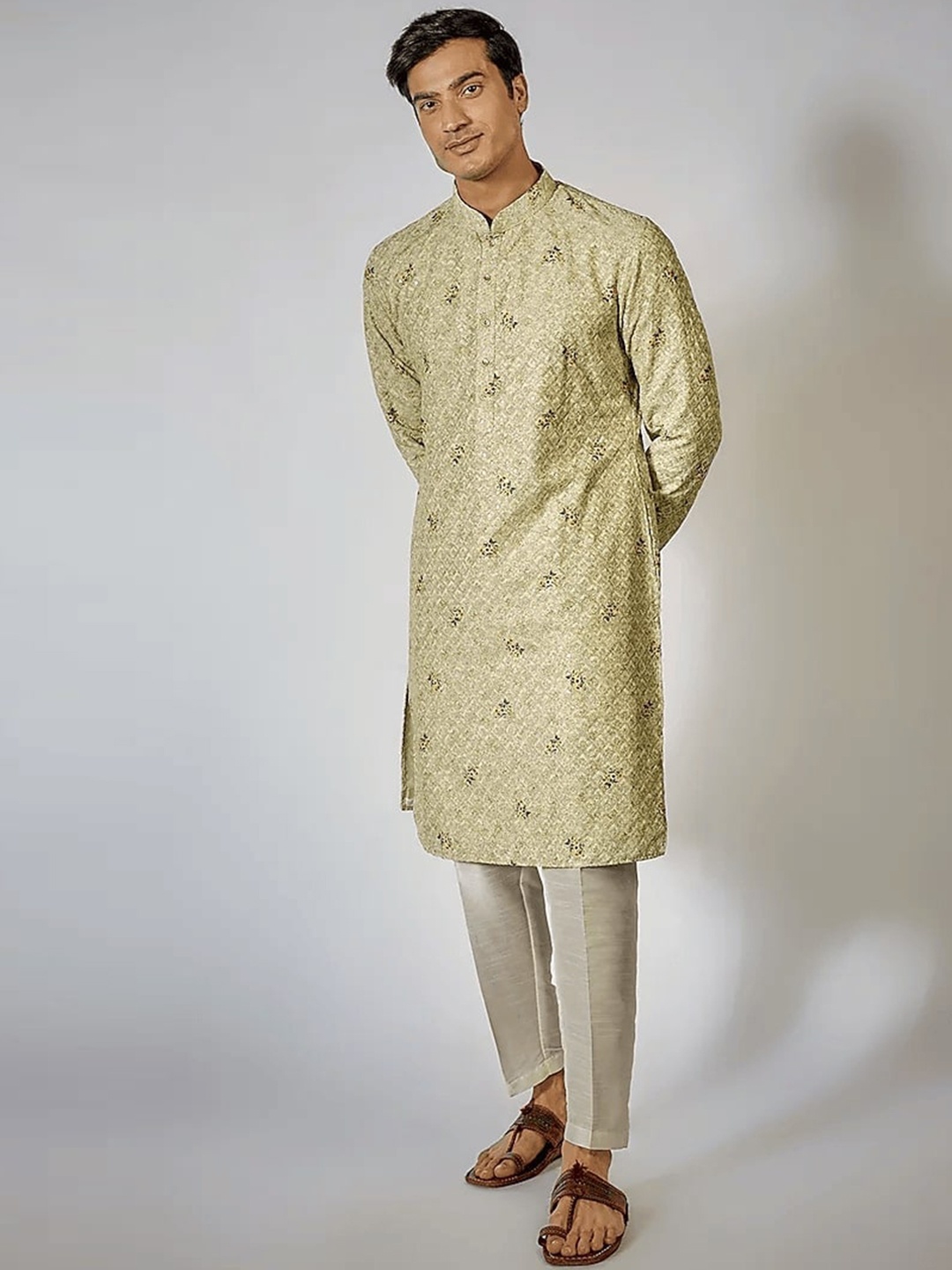 

RNG Safawala Floral Printed Mandarin Collar Pure Cotton Kurta with Trousers, Green