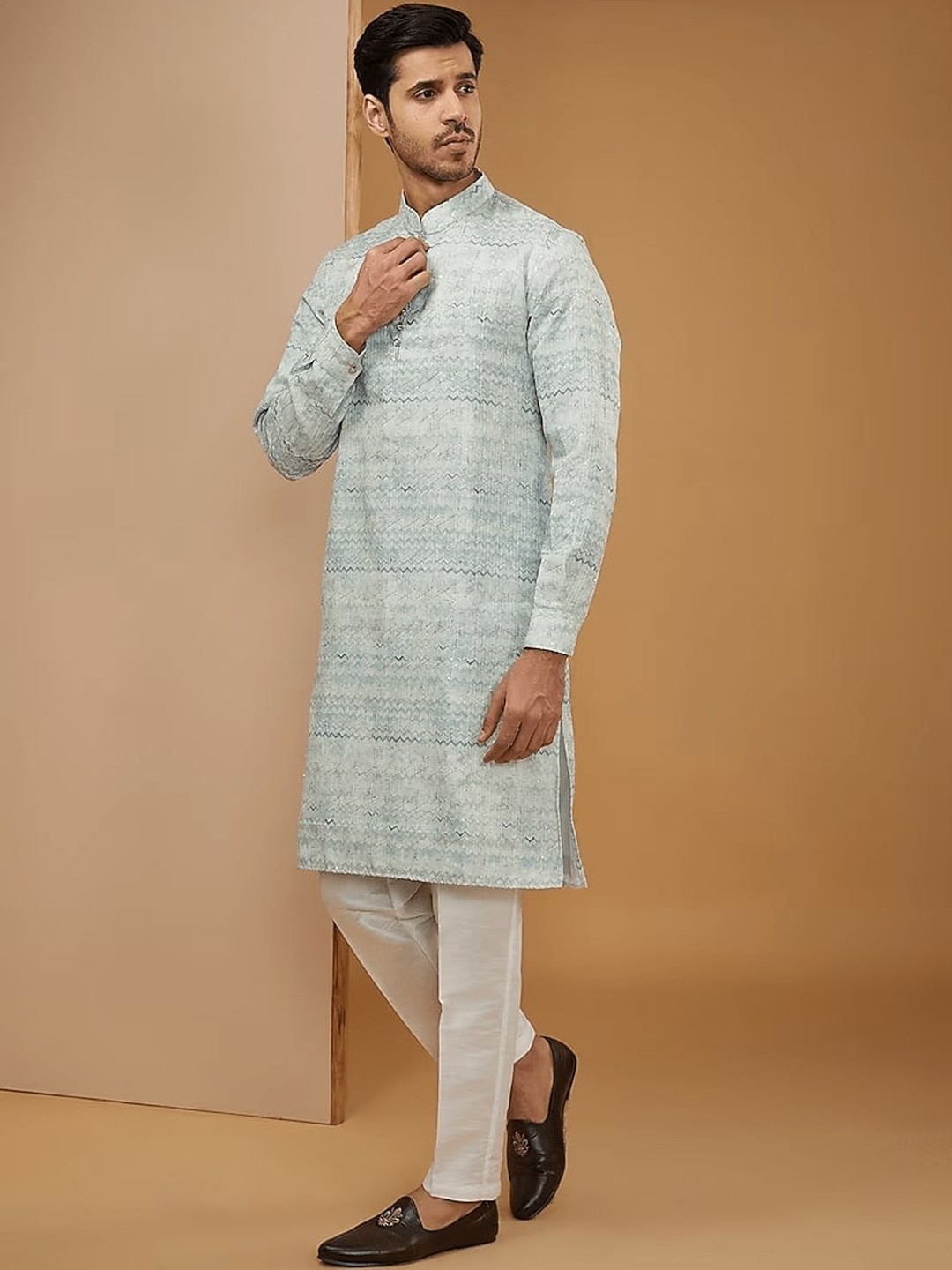 

RNG Safawala Geometric Printed Mandarin Collar Dupion Silk Straight Kurta with Trousers, Blue