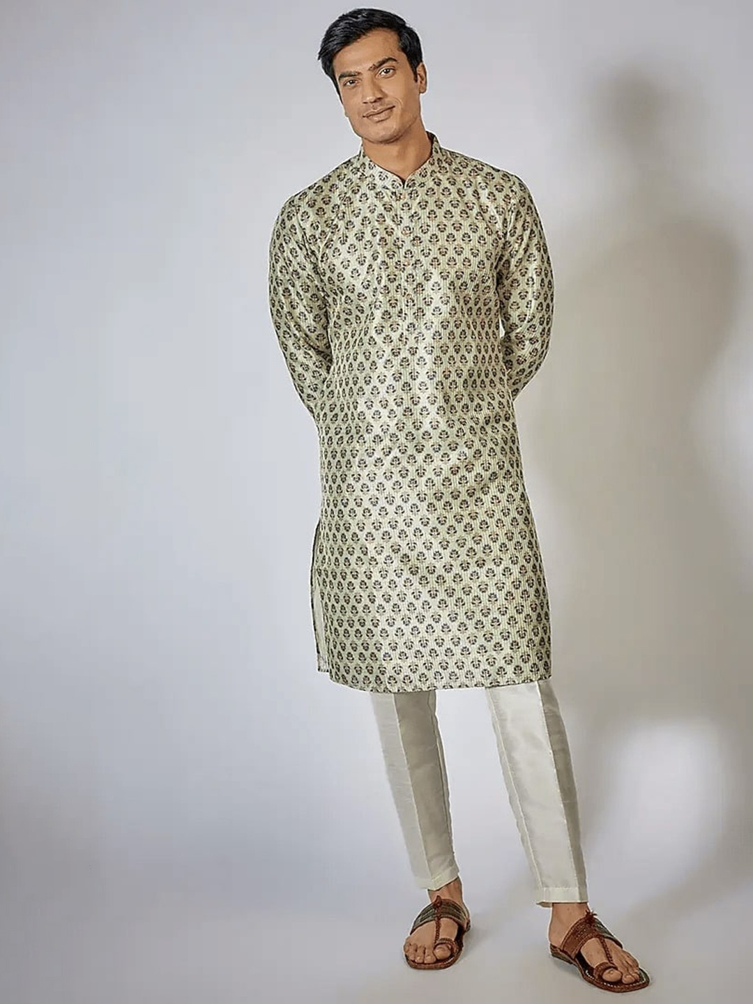 

RNG Safawala Floral Printed Pure Cotton Straight Kurta With Trousers, Green