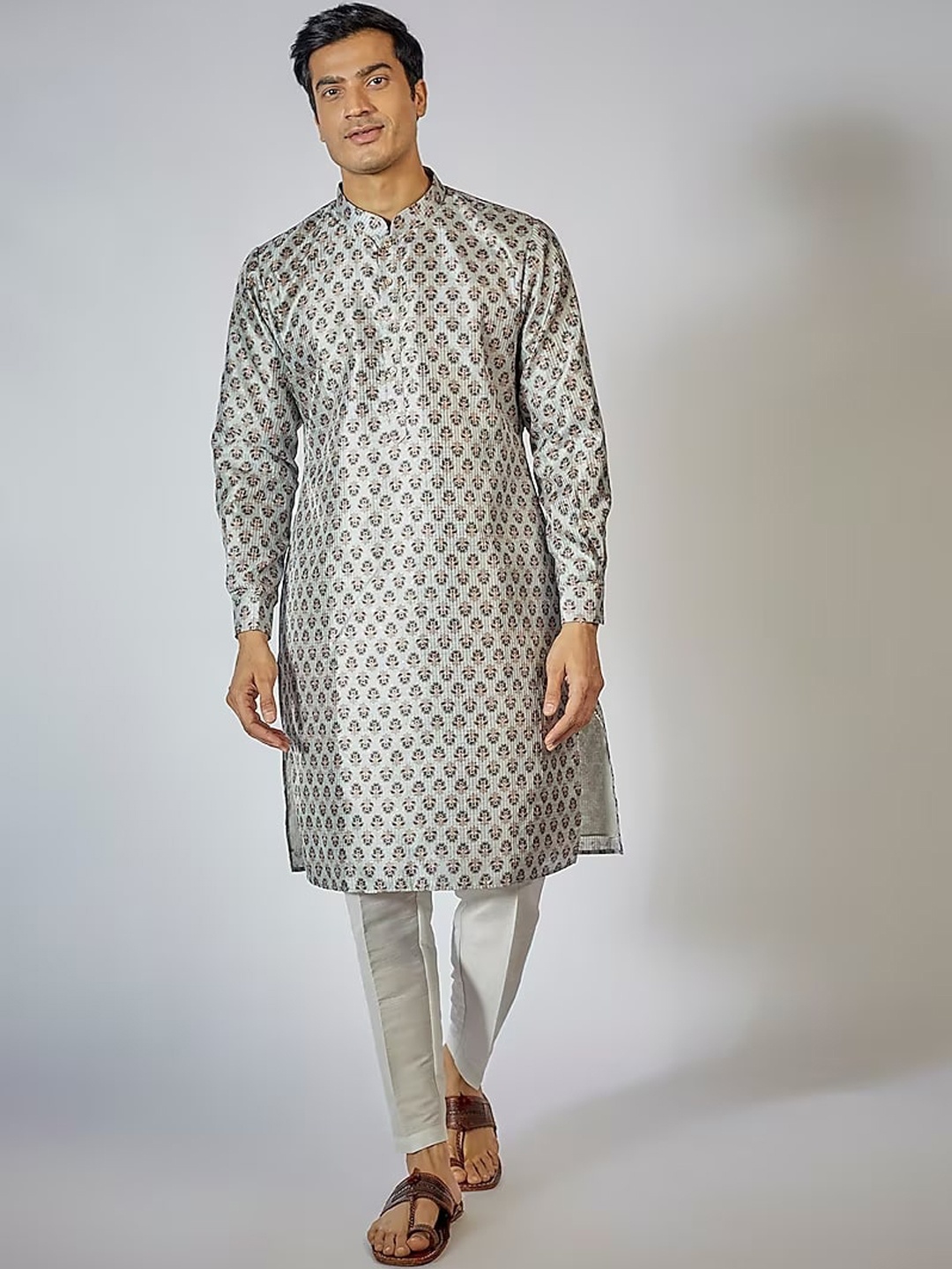 

RNG Safawala Ethnic Motifs Printed Mandarin Collar Pure Cotton Straight Kurta & Trouser, Grey