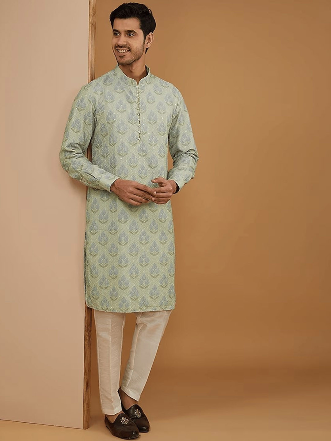 

RNG Safawala Embroidered Regular Thread Work Dupion Silk Straight Kurta with Trousers, Green