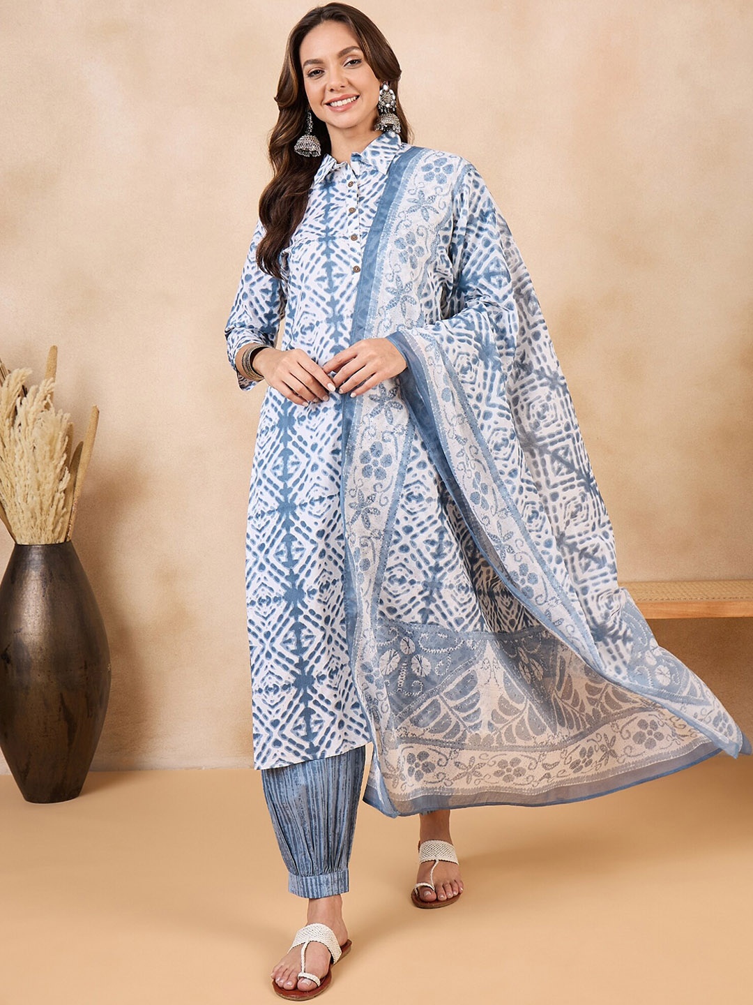 

Anouk Floral Printed Pure Cotton Straight Kurta With Salwar & Dupatta, White