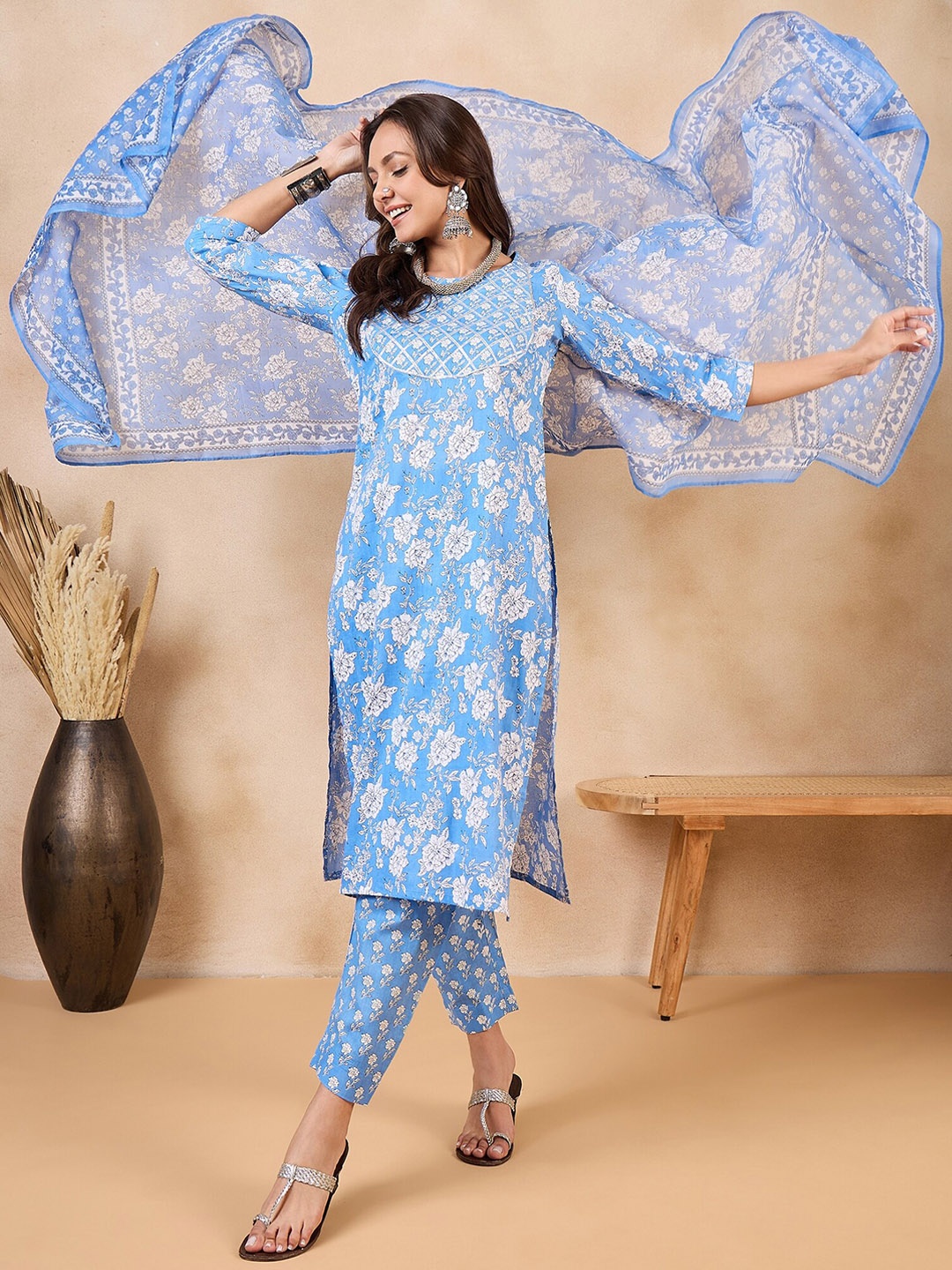 

Anouk Floral Print Regular Gotta Patti Pure Cotton Straight Kurta With Trousers & Dupatta, Blue