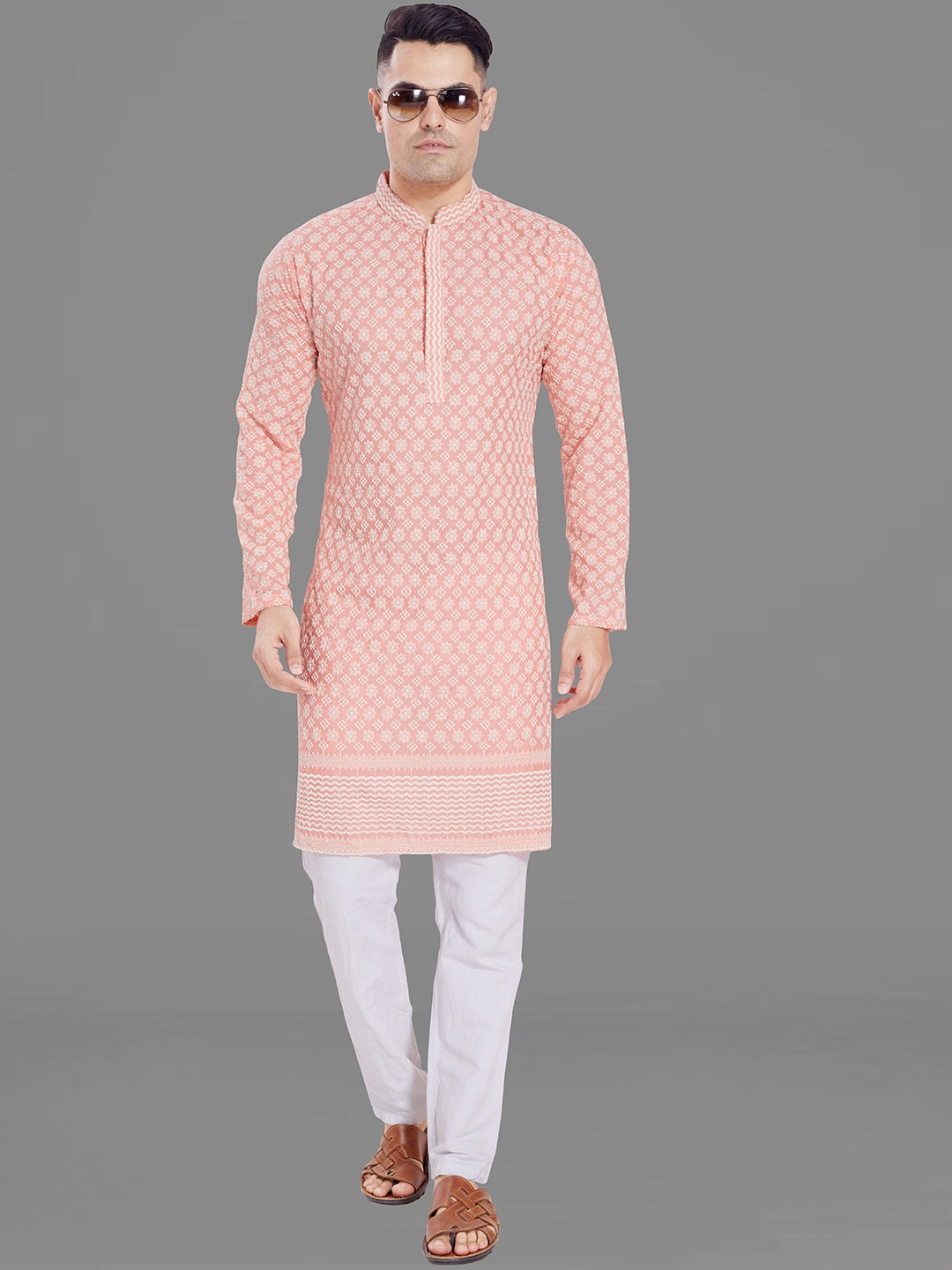 

Rani Saahiba Mandarin Collar Geometric Thread Work Kurta, Peach