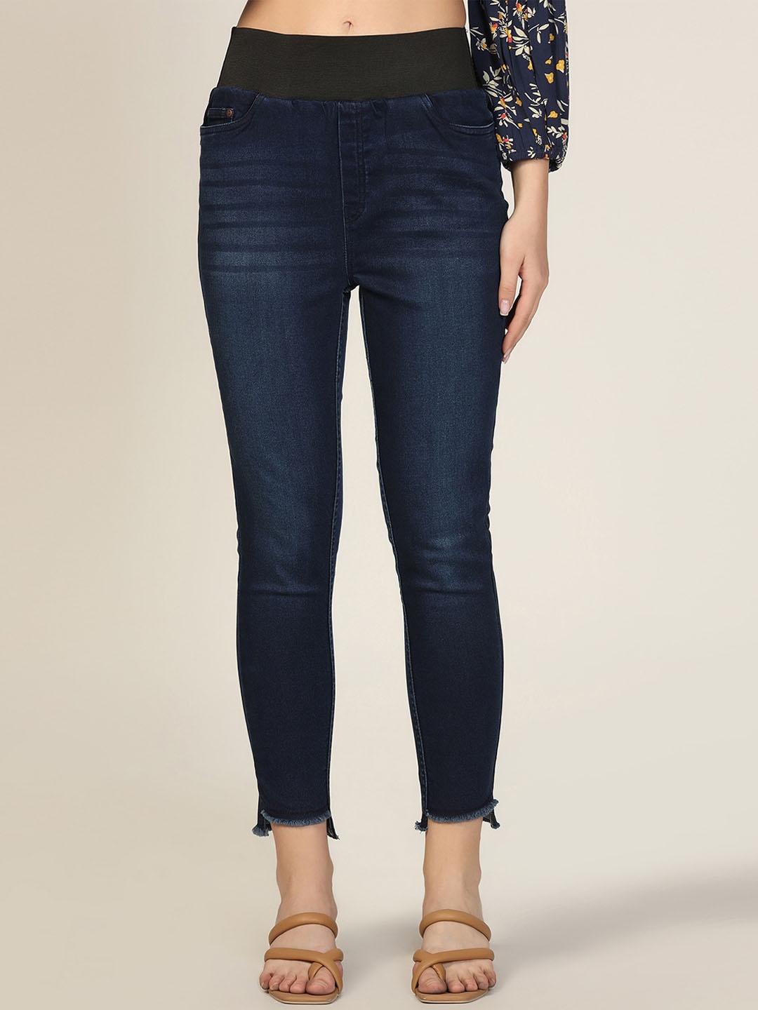

Mustard Women Slim Fit High-Rise Light Fade Jeans, Blue