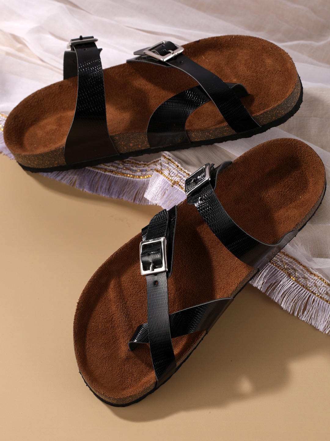 

MOZAFIA Buckle Detail One Toe Flats, Black