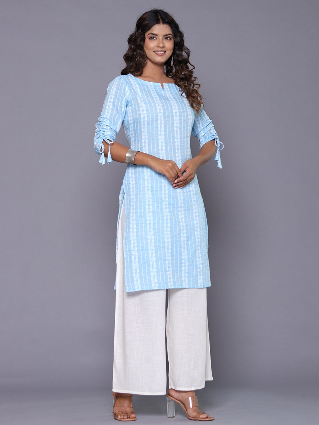 

AARYAHI Striped Round Neck Pure Cotton Straight Kurta, Turquoise blue