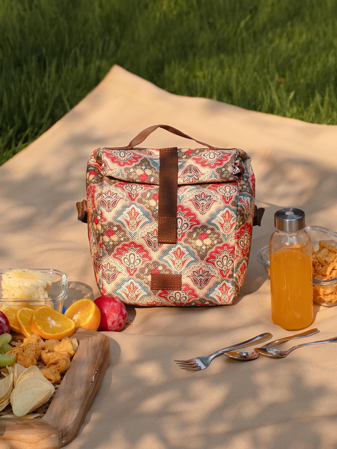 

ZOUK Mughal Art Tulips Ethnic Motifs Printed Insulated Roll Up Lunch Bag, Red