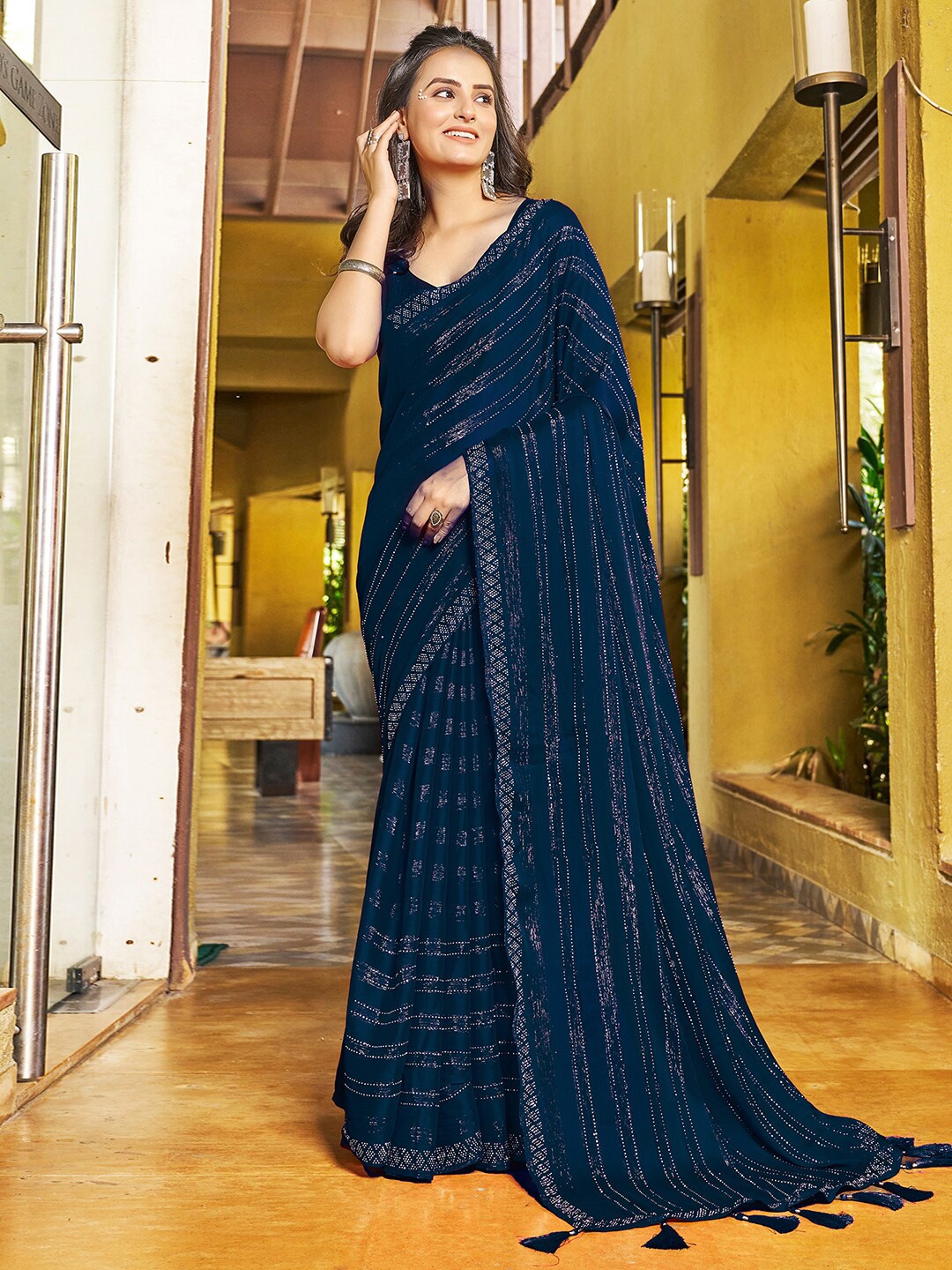 

Satrani Women Striped Pure Chiffon Saree, Navy blue