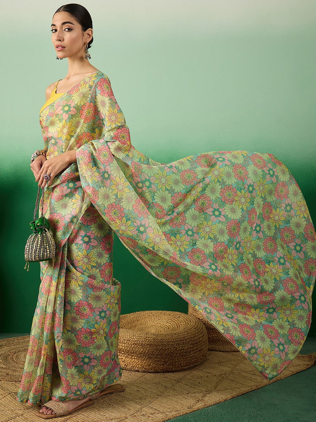 

Sangria Floral Printed Saree With Blouse, Yellow