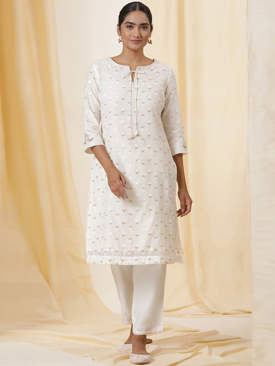 

W Floral Embroidered Regular Thread Work Straight Kurta with Trouser, White