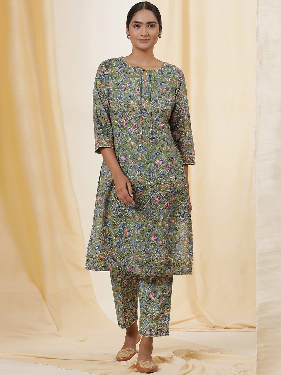 

W Floral Printed Regular Pure Cotton Straight Kurta with Trouser, Green