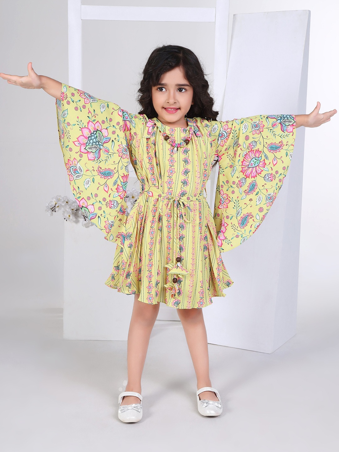 

Peppermint Girls Floral Printed Fared Sleeves Fit & Flare Dress, Green