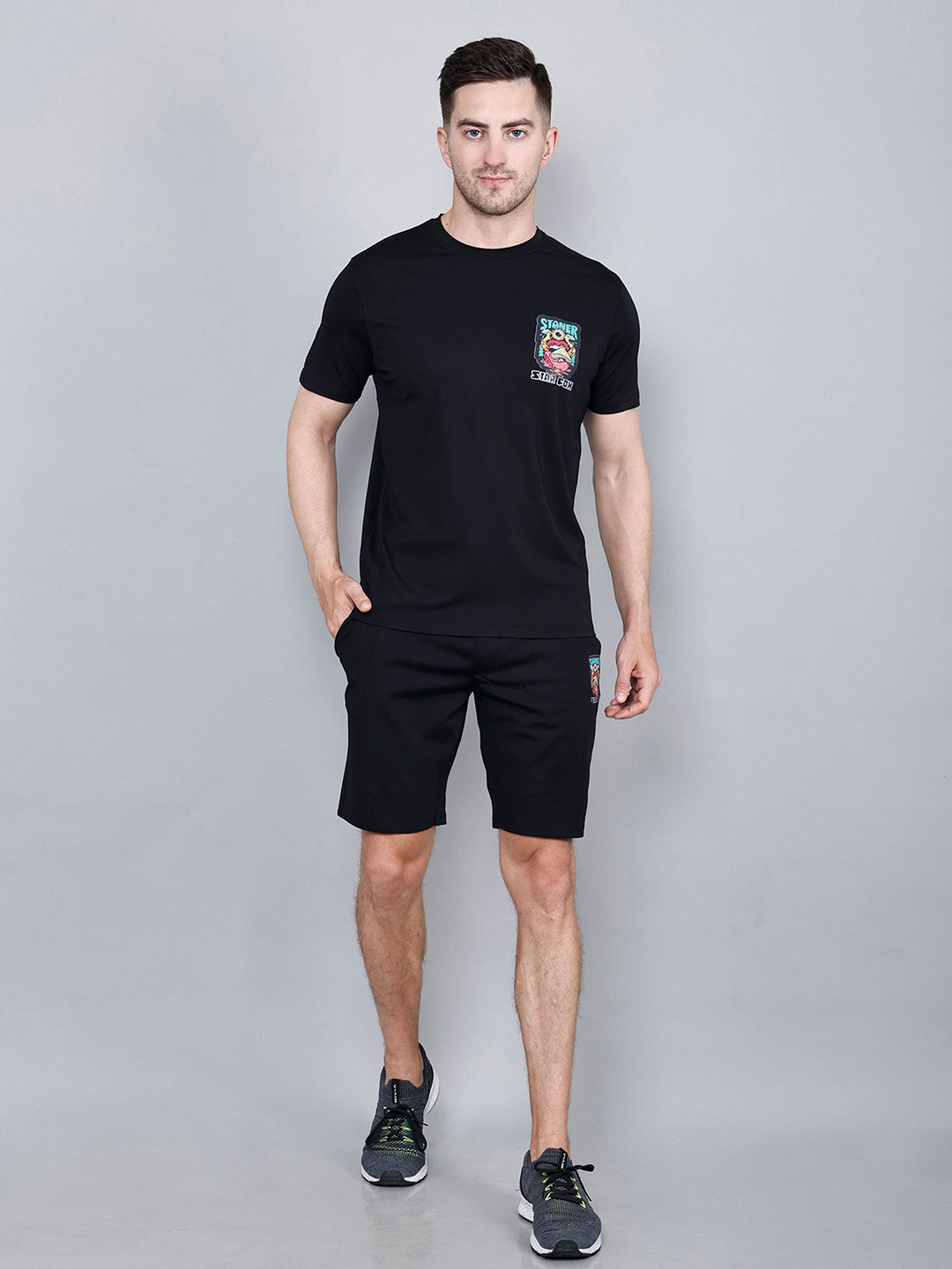 

STARFOX Graphic Printed Sports T-Shirt with Mid-Rise Shorts, Black