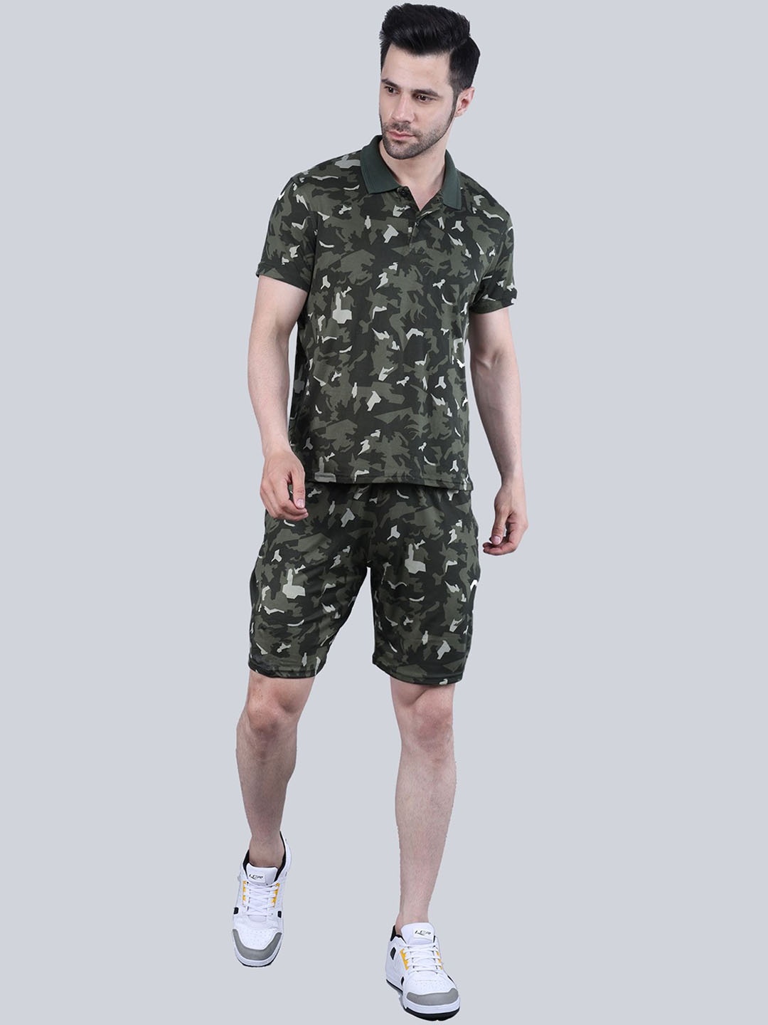 

STARFOX Printed T-Shirt with Shorts, Olive