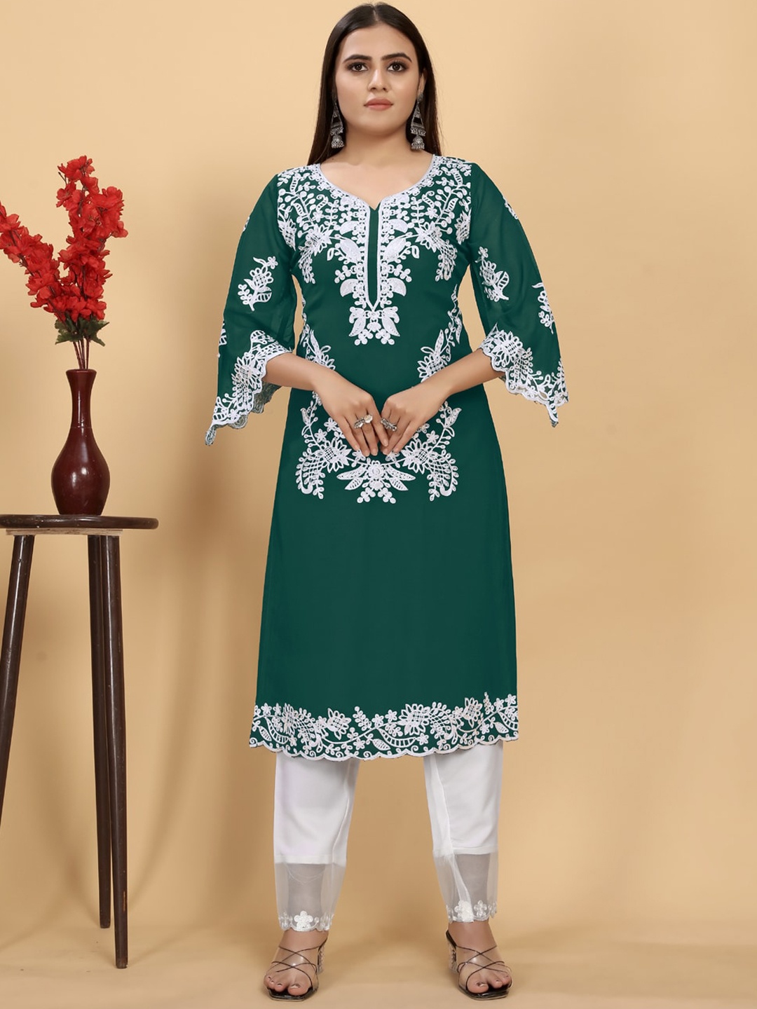 

AKSHARAM Printed Notch Neck Straight Chikankari Kurta, Green