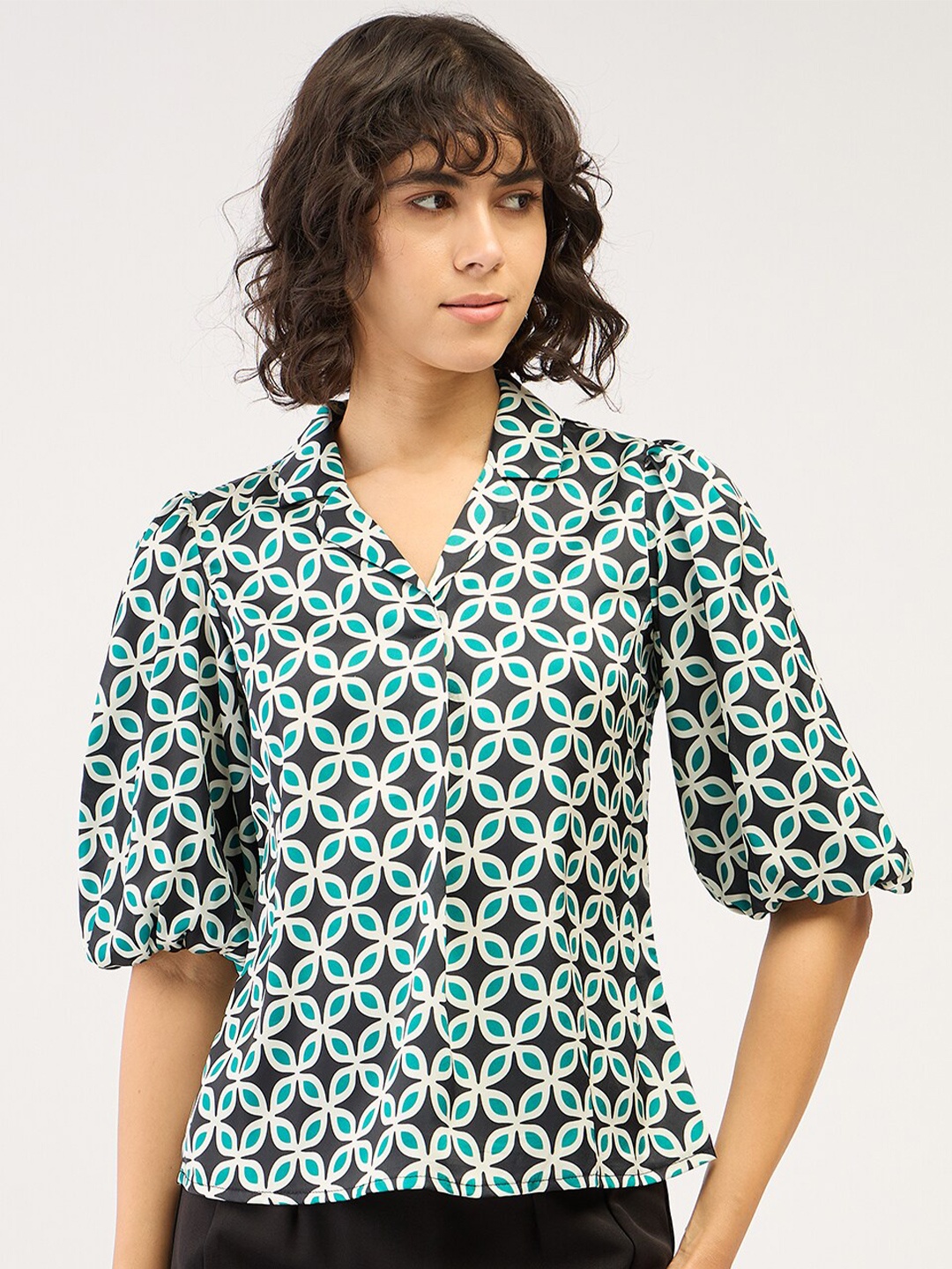 

SALT ATTIRE Notch Neck Geometric Printed Puff Sleeves Shirt Style Top, Green