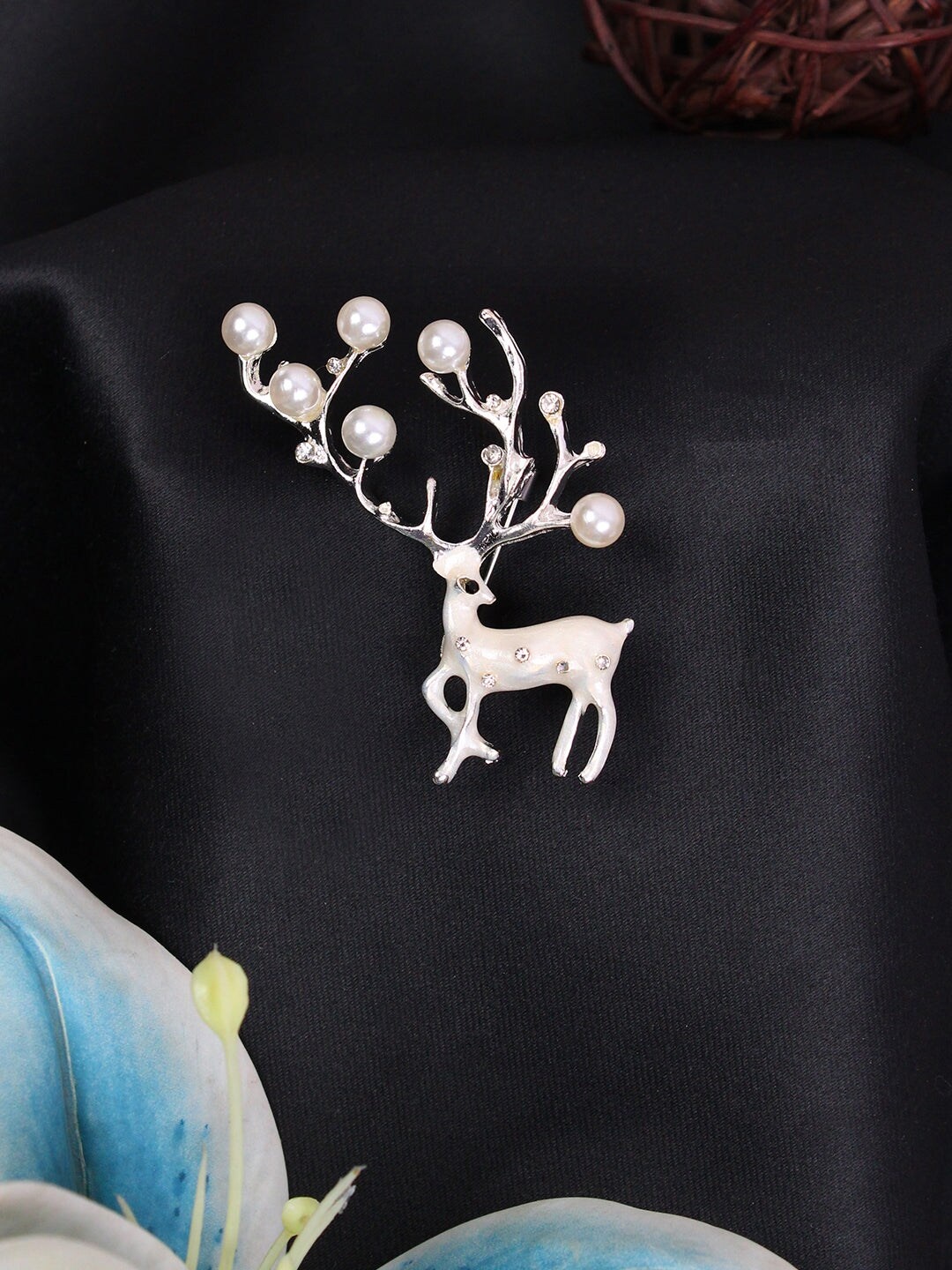 

Kavove Men Beaded Deer Statement Brooch, White