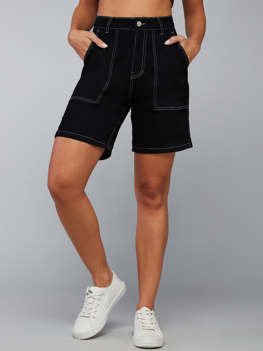 

DOLCE CRUDO Women Black High Rise Denim Shorts