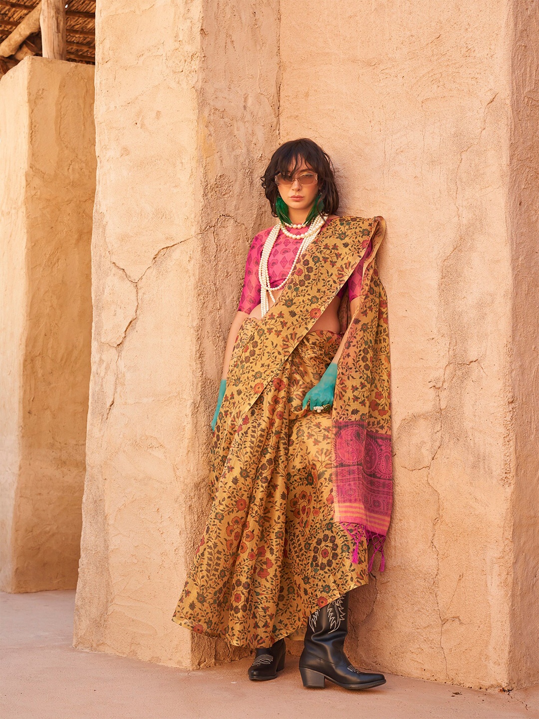 

elora Floral Tissue Saree, Yellow